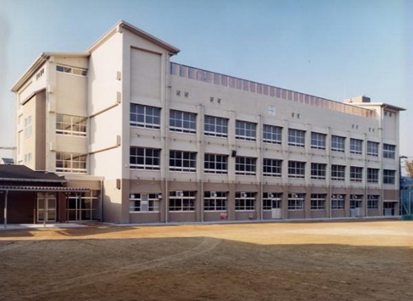グラン・コート堺ザビエル公園東(堺市立錦西小学校)