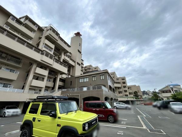 少女の赤い帽子泉北深井