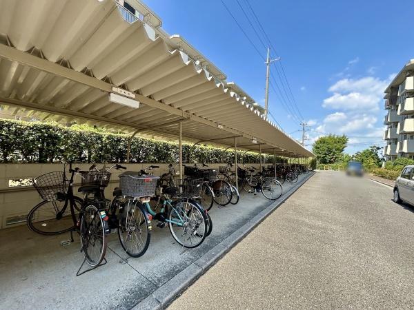 泉北原山台第二次団地参号棟