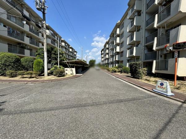 泉北原山台第二次団地参号棟