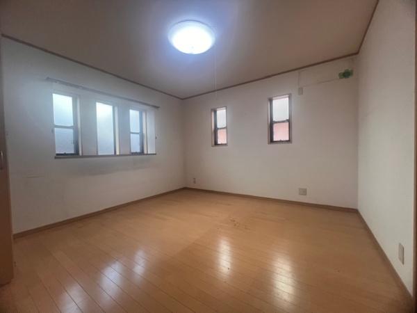 羽曳野市羽曳が丘西６丁目の中古一戸建て