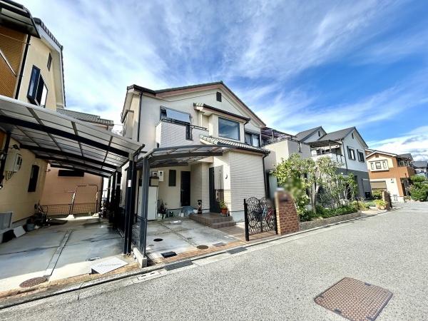 堺市東区高松の中古一戸建て(前面道路含む現地写真)