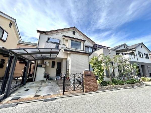 堺市東区高松の中古一戸建て(前面道路含む現地写真)