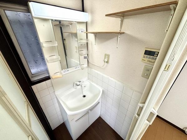 堺市東区南野田の中古一戸建て(洗面台・洗面所)