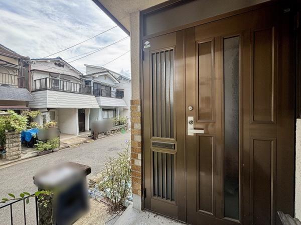 堺市東区南野田の中古一戸建て(玄関)