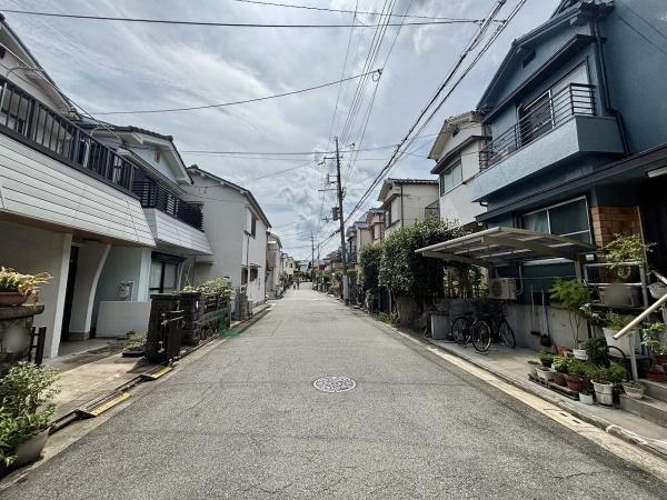 堺市東区南野田の中古一戸建て(前面道路含む現地写真)