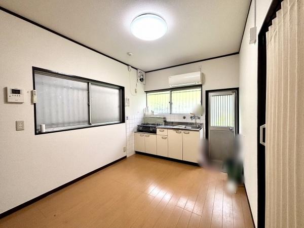 堺市東区南野田の中古一戸建て(リビング)