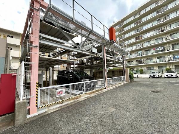 パレス泉北深井(駐車場)