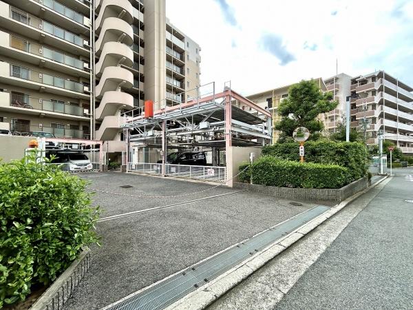 パレス泉北深井(駐車場)