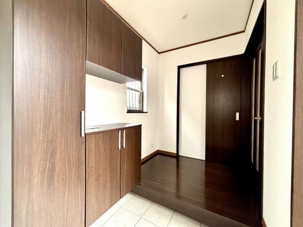 堺市中区毛穴町の中古一戸建て(玄関)