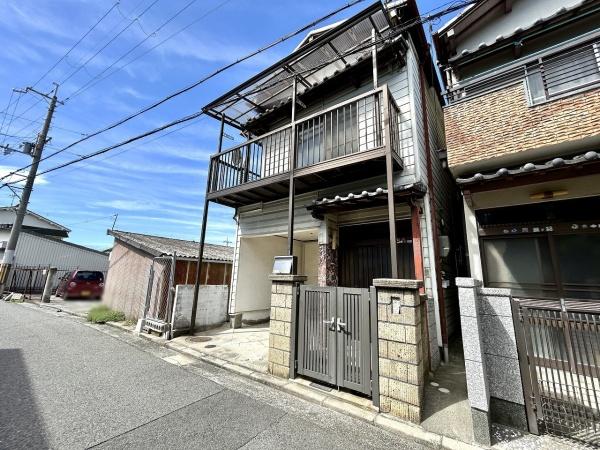 堺市東区草尾の中古一戸建て(前面道路含む現地写真)