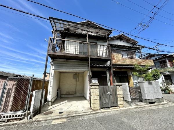 堺市東区草尾の中古一戸建て(前面道路含む現地写真)