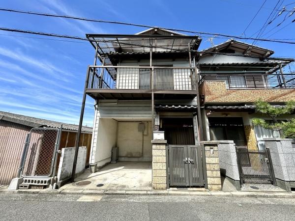 堺市東区草尾の中古一戸建て(前面道路含む現地写真)