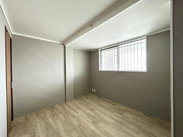 泉ヶ丘コーポラスA棟(洋室)