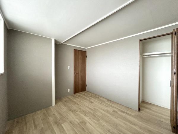 泉ヶ丘コーポラスA棟(洋室)