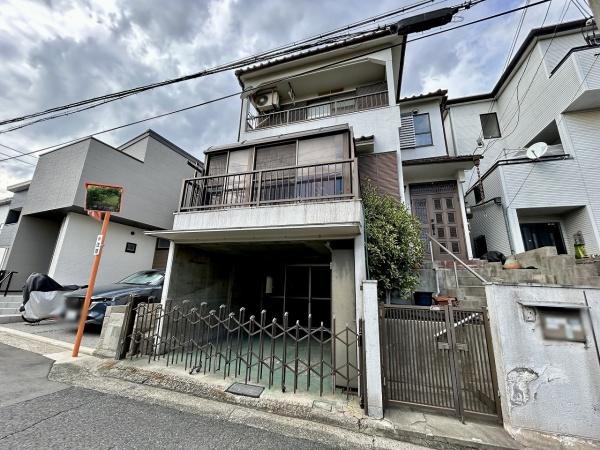 堺市堺区北波止町の中古一戸建て(前面道路含む現地写真)