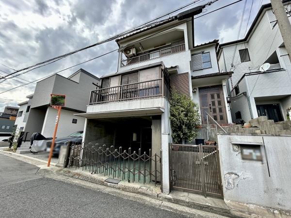 堺市堺区北波止町の中古一戸建て(前面道路含む現地写真)