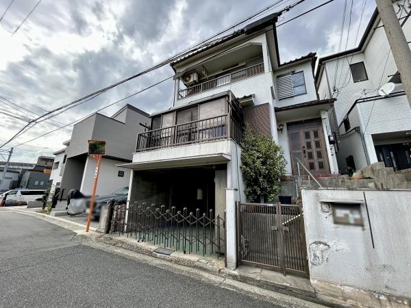 堺市堺区北波止町の中古一戸建て(前面道路含む現地写真)