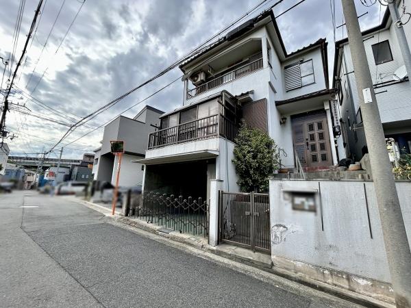 堺市堺区北波止町の中古一戸建て(前面道路含む現地写真)