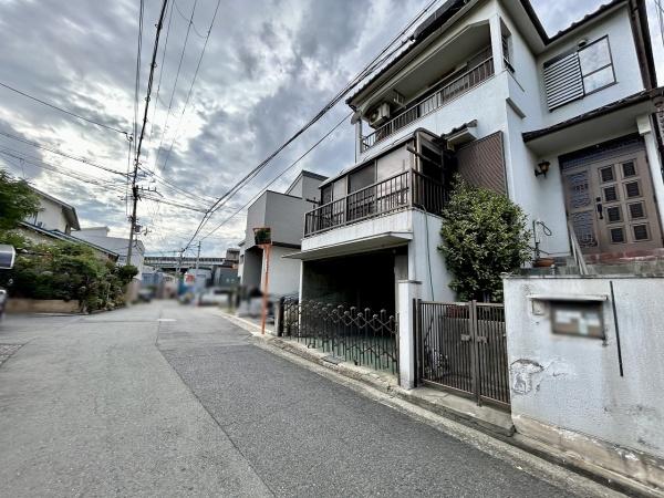 堺市堺区北波止町の中古一戸建て(前面道路含む現地写真)