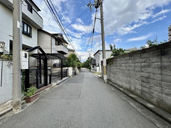 堺市堺区北波止町の中古一戸建て(前面道路含む現地写真)