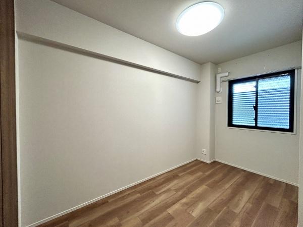 グランクラッセ上野芝向ヶ丘(洋室)