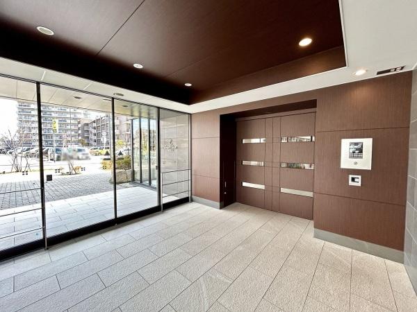 グランクラッセ上野芝向ヶ丘(エントランス)