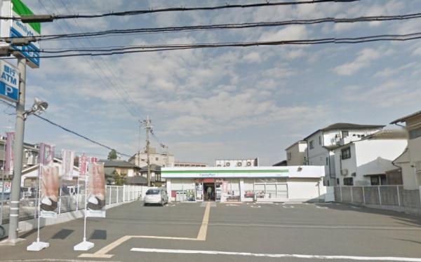 Mプラザ枚方弐番館(ファミリーマート枚方星丘店)