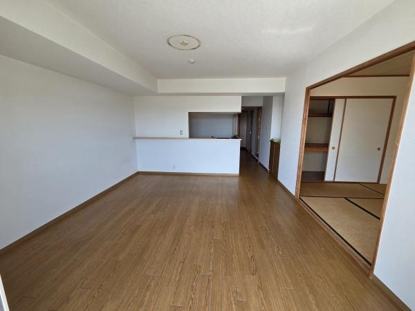 Mプラザ枚方弐番館(リビング)
