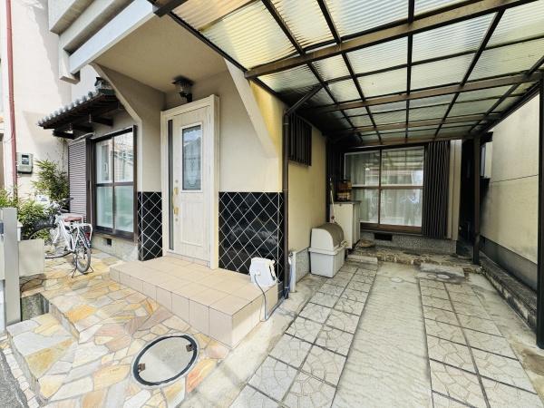 堺市東区大美野の中古一戸建て(駐車場)