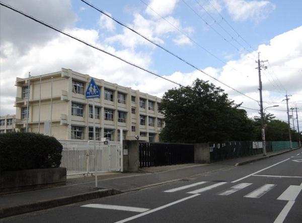 羽曳野市羽曳が丘西5丁目B号棟　新築戸建(羽曳野市立埴生南小学校)