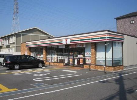 イトーピア泉北深井(セブンイレブン堺深井水池町店)