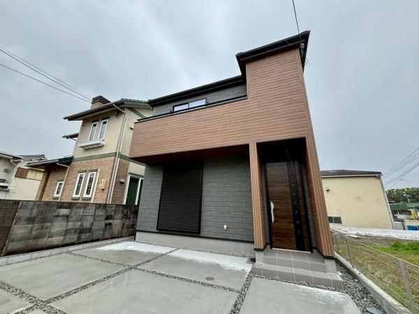 和泉市東阪本町1号棟　新築戸建
