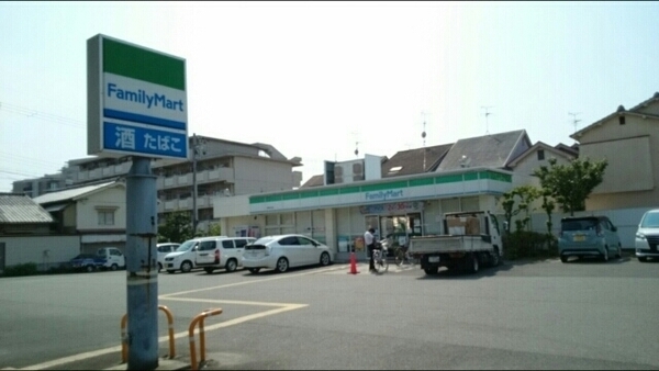 三国ヶ丘グリーンハイツ(ファミリーマート堺榎元町店)