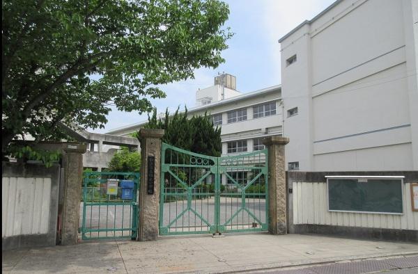 和泉府中ハウスＡ棟(和泉市立伯太小学校)