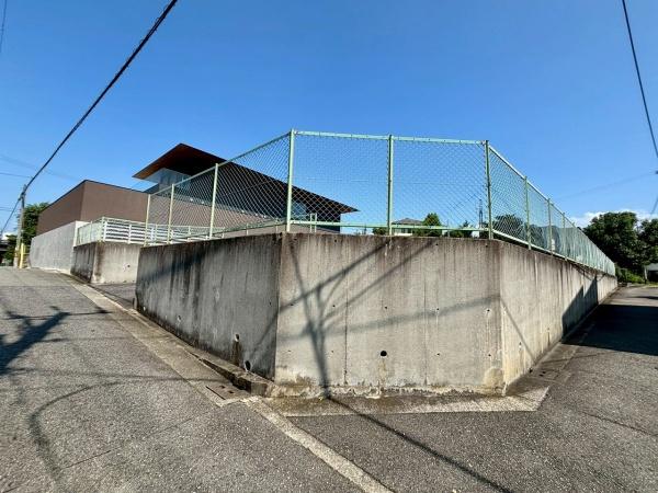 堺市西区上野芝向ヶ丘町２丁の土地