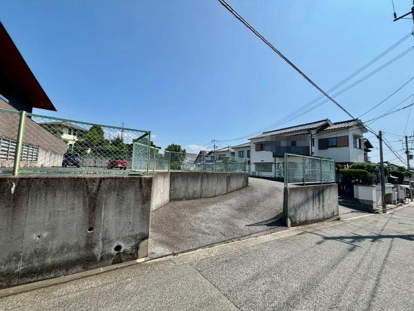 堺市西区上野芝向ヶ丘町２丁の土地
