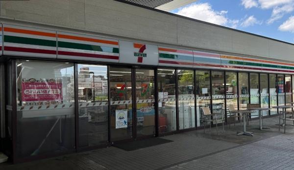 東大阪市三島２丁目の中古一戸建て(セブンイレブン近畿道東大阪PA下り店)