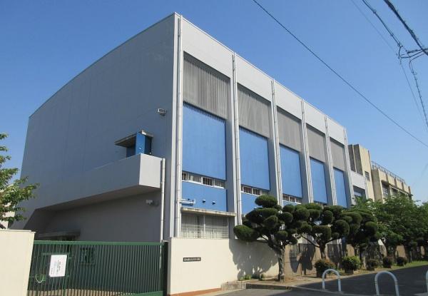 東大阪市三島２丁目の中古一戸建て(東大阪市立盾津中学校)