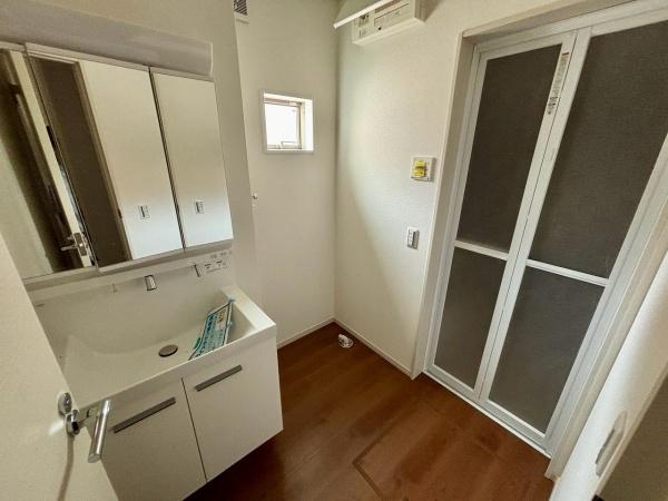 松原市岡3丁目　新築戸建