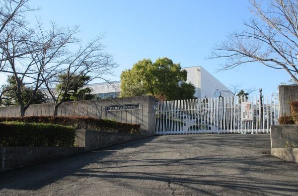 富田林市藤沢台３丁目の中古一戸建て(富田林市立葛城中学校)