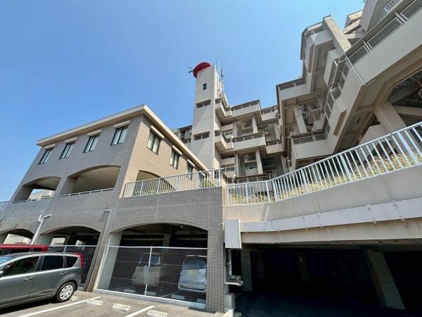 少女の赤い帽子泉北深井