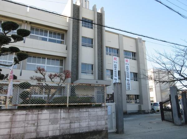 富田林市寿町４丁目の中古一戸建て(富田林市立第一中学校)