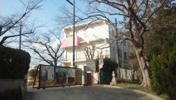 イトーピア金剛東グランヒルズ(富田林市立川西小学校)