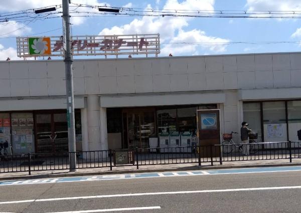 プレミスト津久野駅前プリマガーデン(デイリーカナート向ヶ丘店)