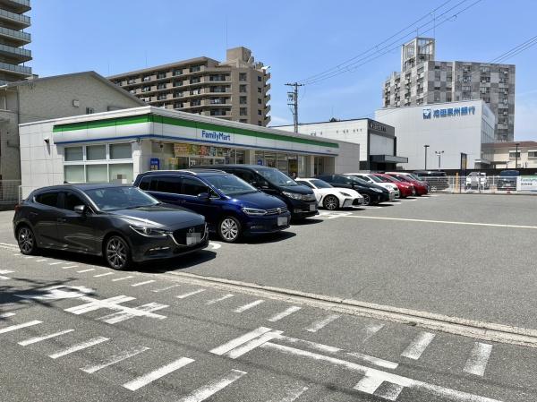 プレミスト津久野駅前プリマガーデン(ファミリーマート堺津久野町店)