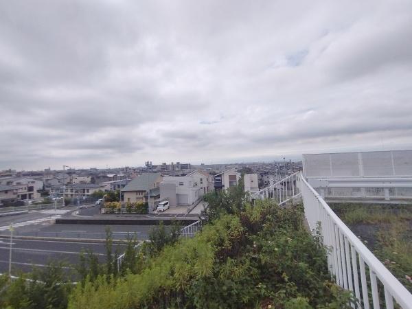 和泉市鶴山台３丁目の土地