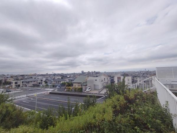 和泉市鶴山台３丁目の土地