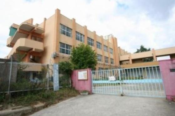 和泉市黒鳥町３丁目の中古一戸建て(和泉市立芦部小学校)