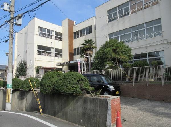 羽曳野市高鷲2丁目1号棟　新築戸建(羽曳野市立高鷲南小学校)